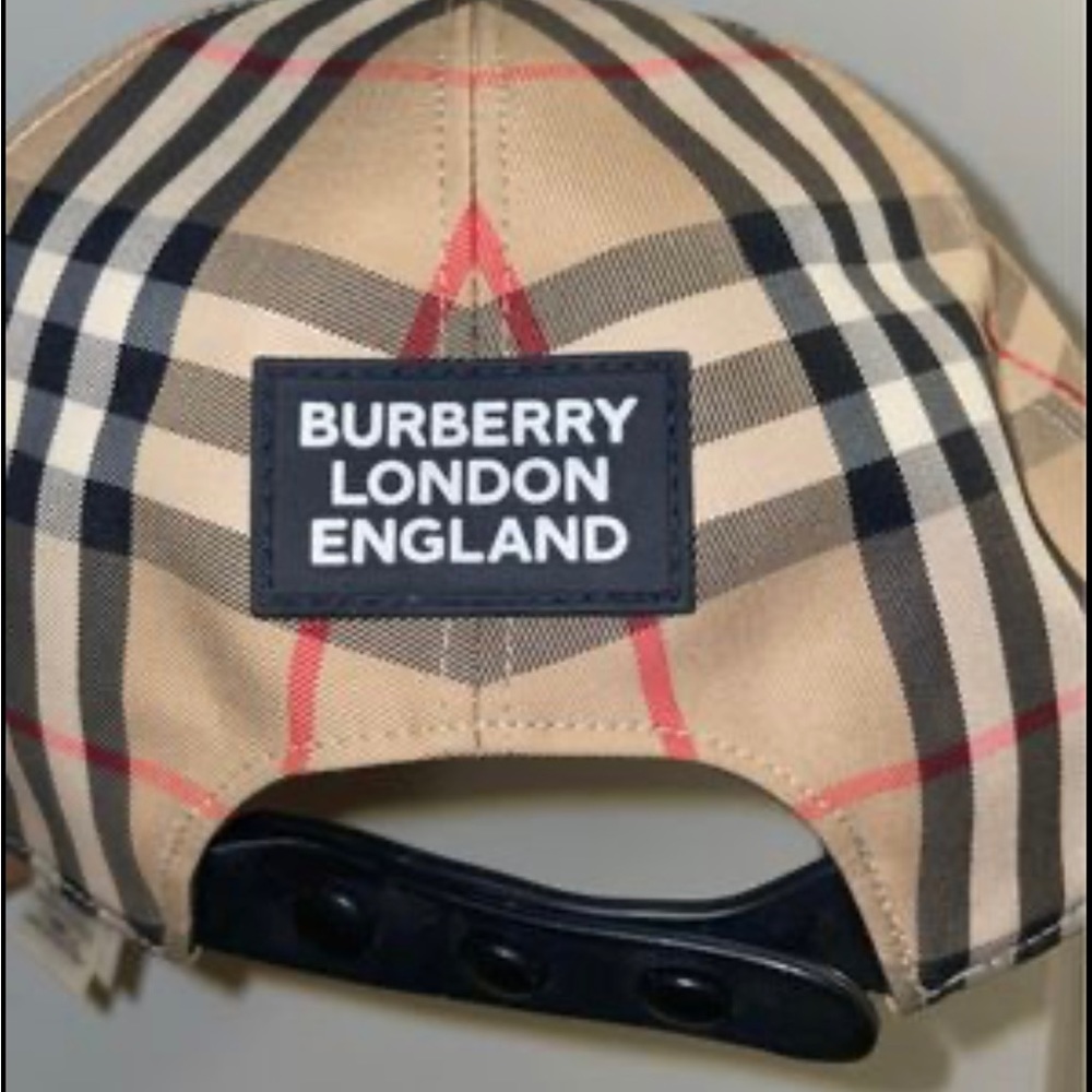 Burberry hat